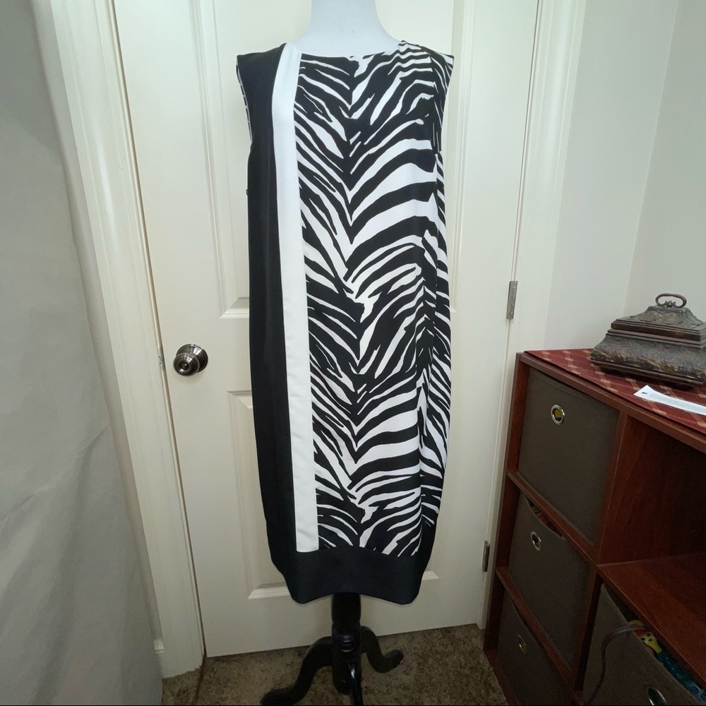 Neiman Marcus Dress Zebra Sleeveless Shift Dress Black White 12 — image 3 of 8